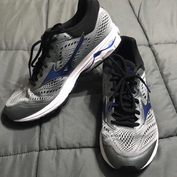 Mizuno Other - Grey & Blur Mizuno Running Shoes Mizuno Other - Grey & Blur Mizuno Running Shoes